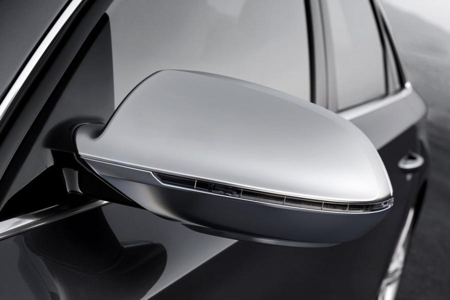 Детали экстерьера Audi S8 (D4) 2013 года  (WW) (фото 31 из 38)